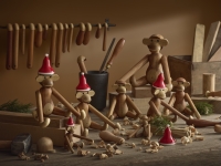Kay Bojesen Abe mellem teak/limba